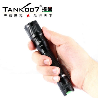 TANK007探客ZM112-R5正品美國(guó)大功率LED調(diào)焦手電筒騎行遠(yuǎn)射家用戶(hù)外防身