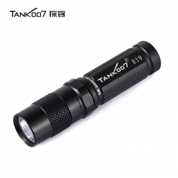 TANK007探客戶外迷你便攜超亮led小手電筒..